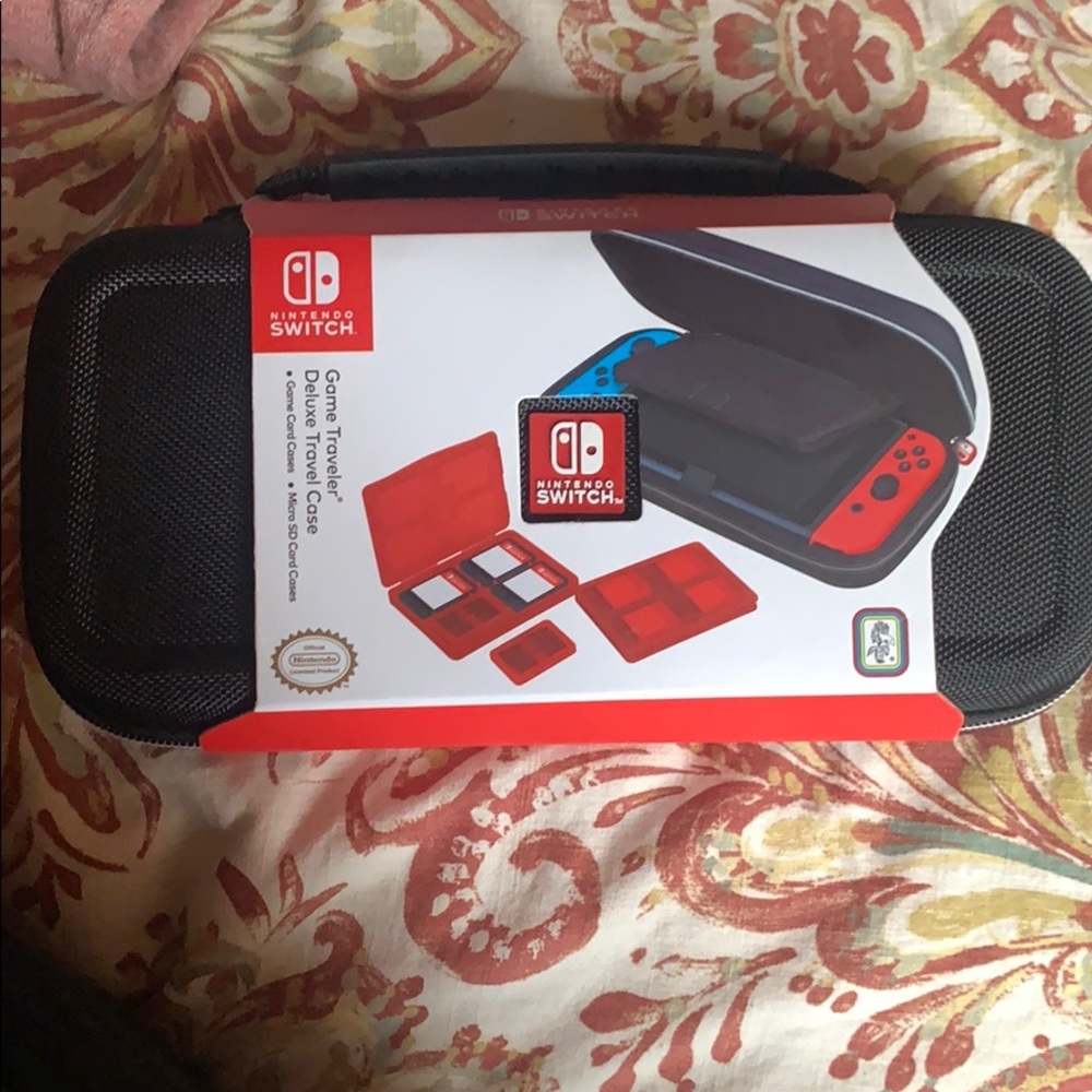 Nintendo switch game traveler deluxe travel case